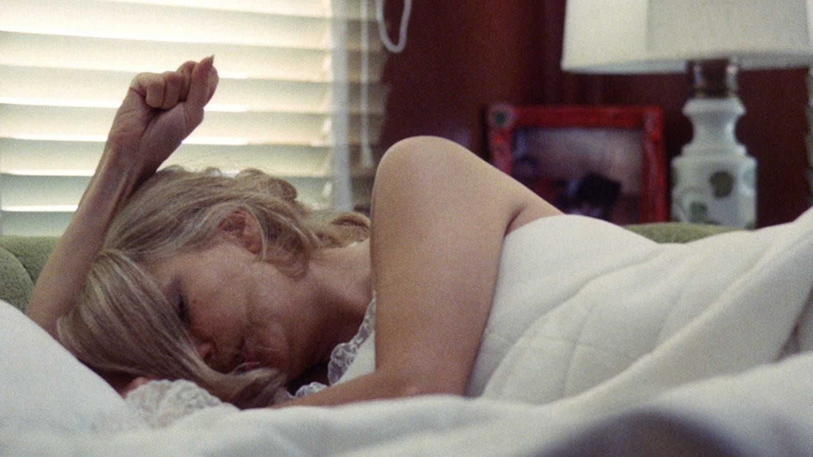 Woman Under the Influence (1974) by John Cassavetes, with Gena